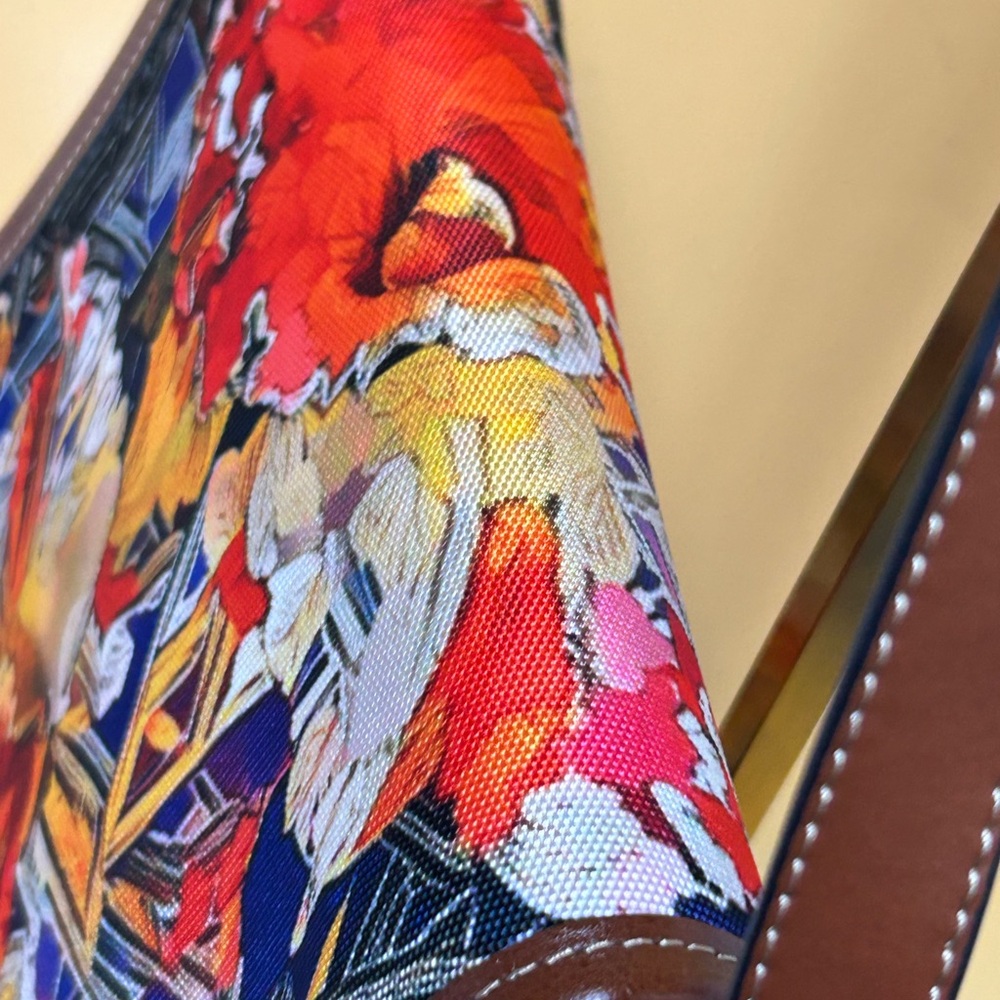 Floral Multicored Coated Canvas Crossbody Bag w/ Tan Trim Approx. 13 x 9 x 3.5 - Picture 5 of 16